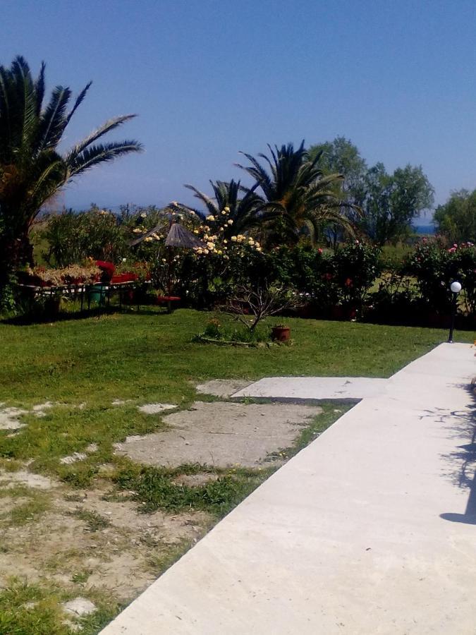 Studios Στουσ Πυργουσ Θερμησ Mytilíni Dış mekan fotoğraf