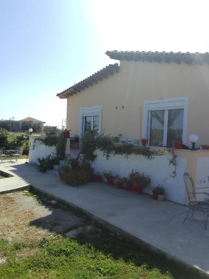 Studios Στουσ Πυργουσ Θερμησ Mytilíni Dış mekan fotoğraf